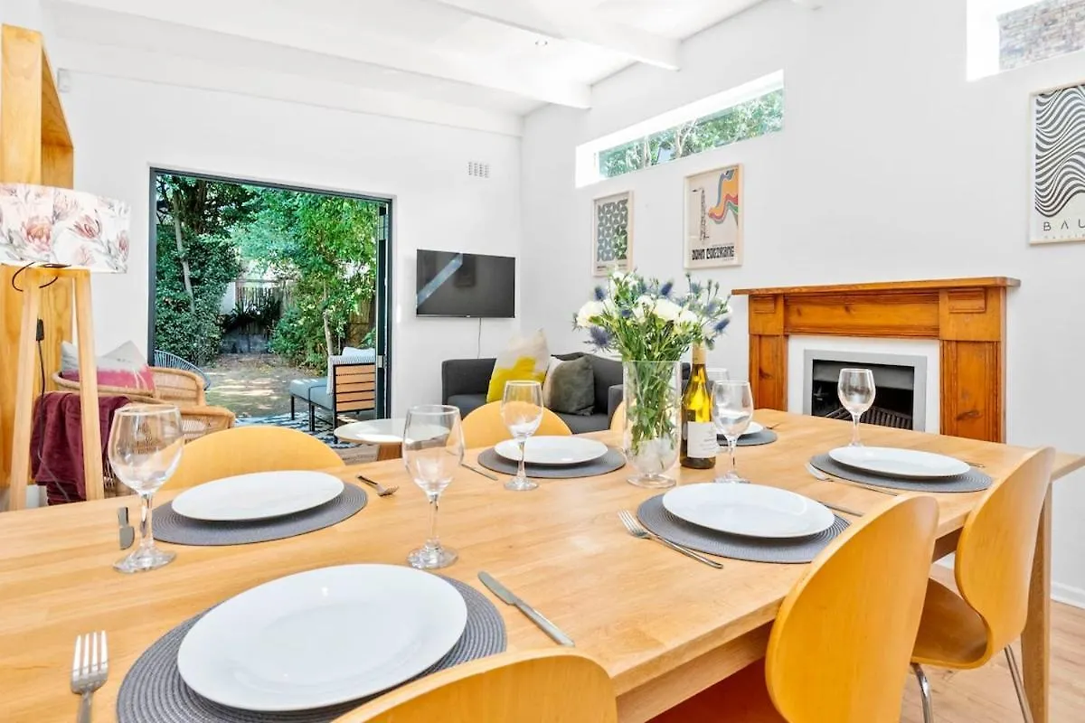 Holiday home Three Bedroom House In Newlands Cape Town